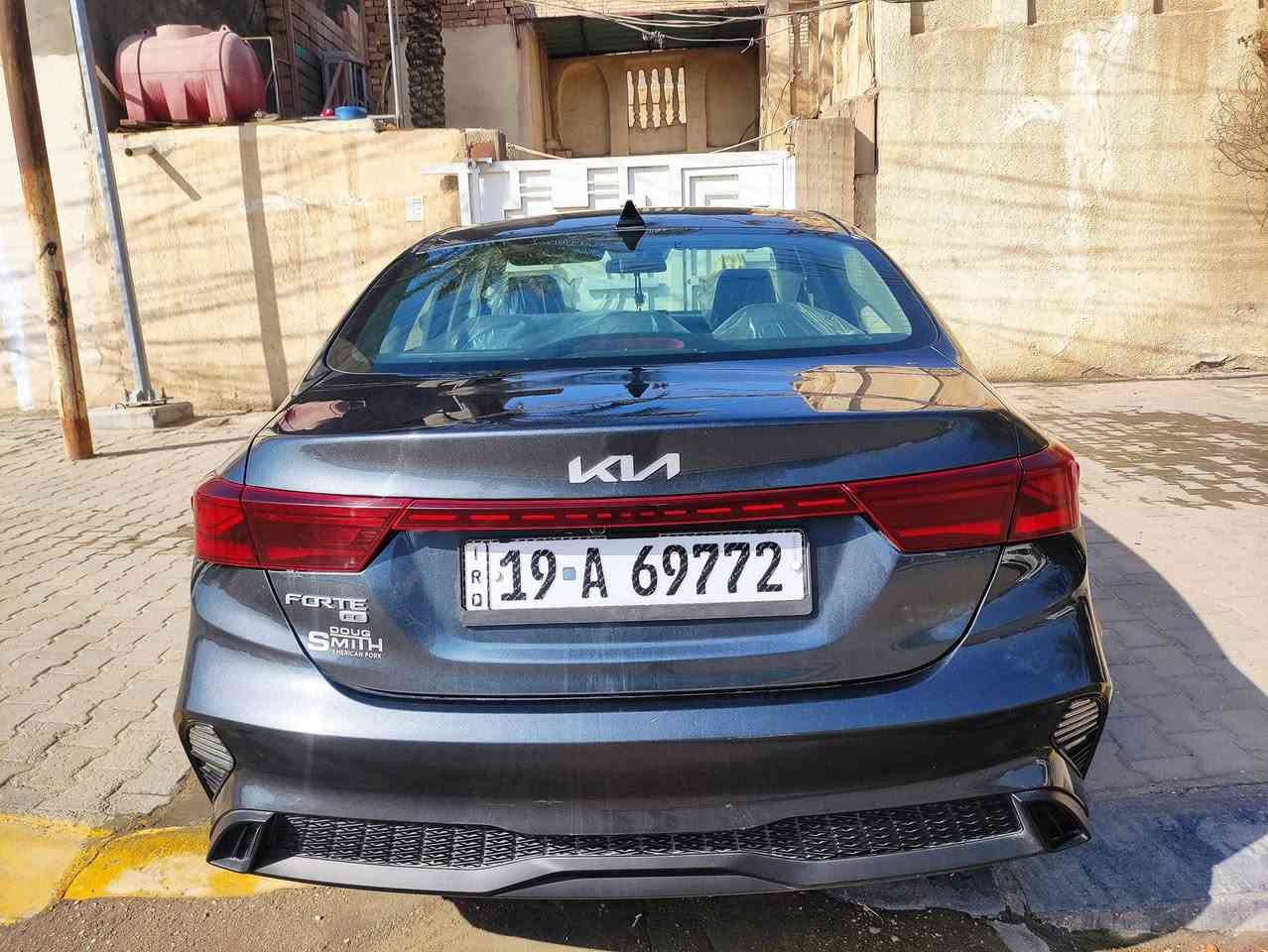 السلام عليكم
فورتي 24
حادث فقط باب خلفي ومبدله بأصلي وكاله
بارد قليل بالباب مالت  السايق 
السياره جديده  نص فول 
كامره دواره 
شاشه كار بلي 
تحكمات استيرن 
مثبت سرعه
مانع انزلاق 
قياده ذاتيه 
 رقم معوقين وكاله عامه من صاحب الرقم 
السعر 165وبيه مجال
 بس الجناي تفيده 
***********
