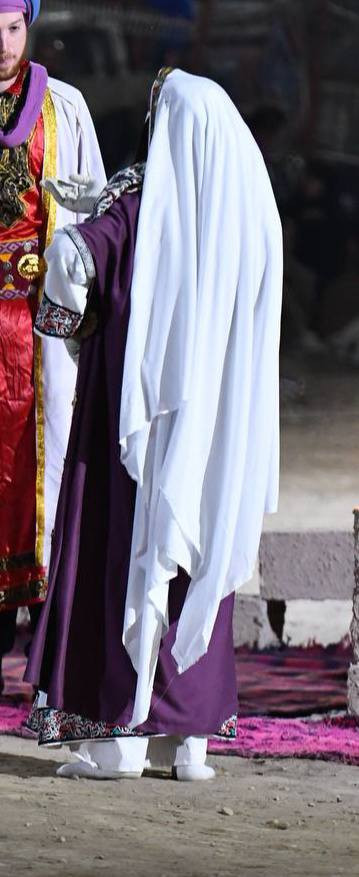السلام عليكم العبايه نسائيه البنفسجيه
للبيع  قيم واخذ اني مادور ماده  ولااعامل بلخدمه واحنه كلنه خدمه لاهل البيت ع
والزي الابيض الطويل للبيع السعر 
🛑البسن فقط بمشهد واحد مره وحده🛑
‏‪***********‬‏ واتساب توصيل موجود
