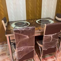 جديد ما مستعمل ميز طعام مع 6 كراسي وسحب سلايت تكبير وتصغير سعره 200 بي...