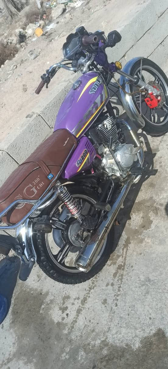 سلام عليكم دراجه موديل 24 محرك 200سيسي دراجه شوفت عينك شاشه واكفه سعره 600 مستعجل على بيعه بيه مجال حك جيه مكاني ابو غريب قرب جسر ماجد ‏‪0788 214 0143‬‏د
***********
