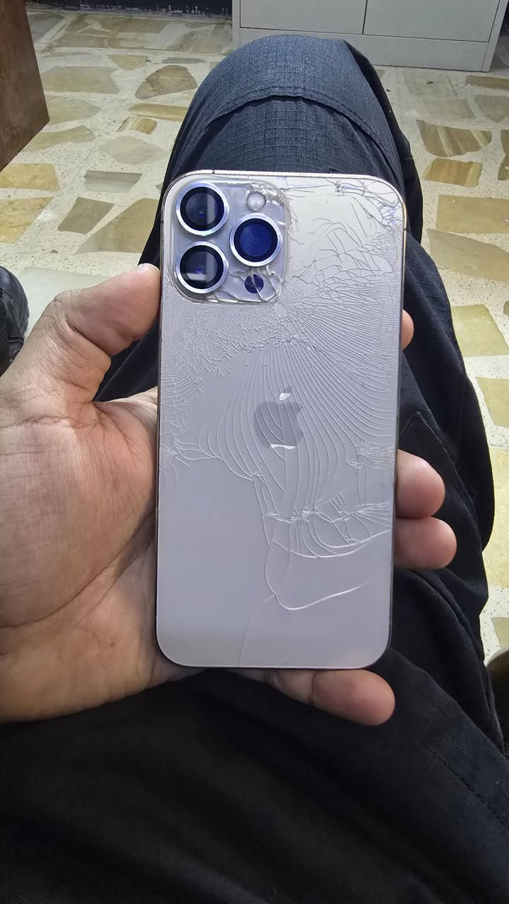 13برو ماكس شرق اوسط مبدل شاشة اصلية بطارية 83 ذاكرة 256GB GLالسعر 550وبي مجال قليل مكاني بغداد ويا فقط كيبل شحن 
***********
