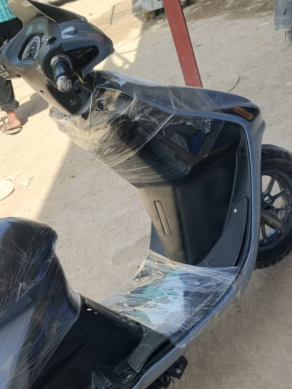 فراشه فحل للبيع ما عوزه أي شي مكينه ما مفتوحه كل شي شغال بيه نضافته مثل مشوف بصور معتني بيه من كل شيء 
سعره 450وبيه مجال للشراي عنوان نجف شارع مطار القديم ***********

