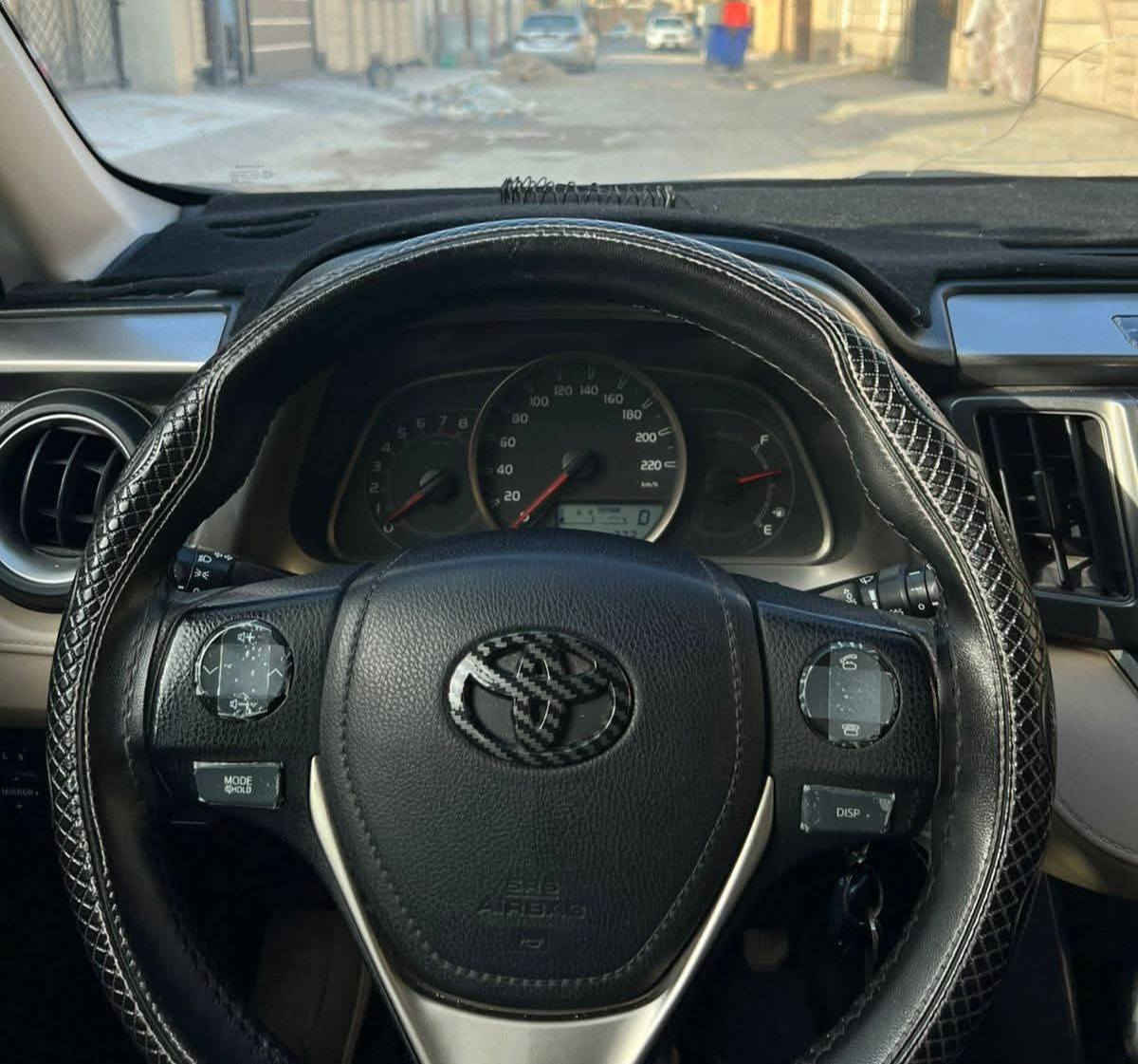 السـلام عليـكم
للبيع سيارة تويوتا رافور 4 خليجي موديل 2014، رقم سليمانية، باسمي. السيارة بحالة ممتازة وجديدة جداً، خالية من أي نقص. المحرك، الگير، الصدر، والتبريد تخم تاير السعر ١٥٥ مكان سياره تكريت 
للاستفسار اتصل ***********
