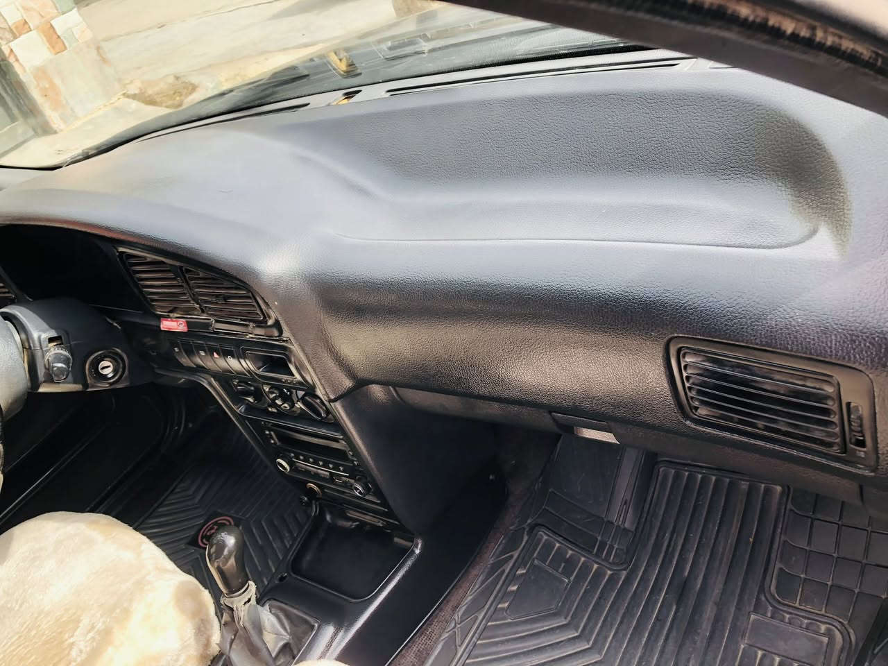 رقم بغداد دولي
محرك وكير خير من الله 
كهربائيات شغاله  دوشمه 
جامه اماميه جديده دعاميه جديده 
فرممات بلاديه 
سياره  بلاديه مال جناي 
السعر ٣٣ وبيها مجال 
المكان ديالى هبهب 
***********
