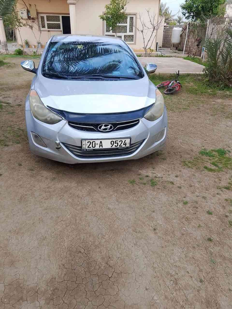 سلام عليكم الانترة موديل 12ضرر باب خلفي فقط والباقي ليبل واحد بيه صبغ أربع قطع بدون ضرر كير محرك تبريد رقم جديد هزة جديدة السعر 95 وبيه مجال للطيبين العنوان ديالى رقم الهاتف ***********
