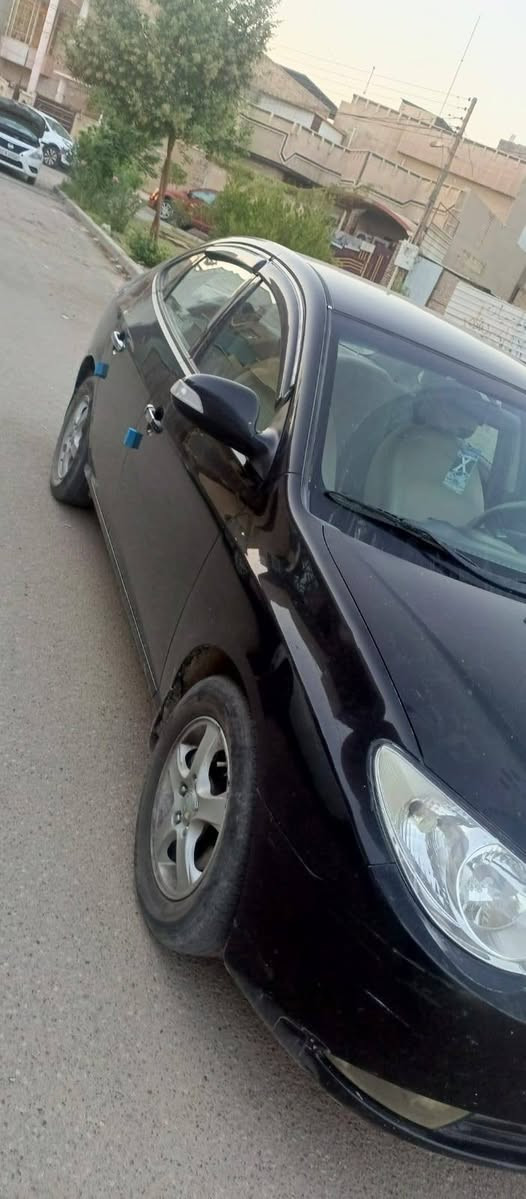 الانترة موديل 2011 مكفولة من صبغ والتبديل رقم اربيل بسمي تحويل أو وكالة صدر مكينة كير تبريد خير من الله سعرها 95 وبيها مجال ***********
