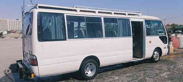 السلام عليكم كوستر 2014 ناصيه السياره مكفوله بس بيها رشه بالبجم كشن عادي تخم تاير برجستون حداديه نص عمر  ***********
