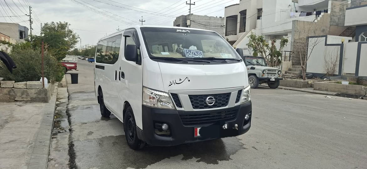 ئەم نیسان  بوفروشتنە مودیل 2014 رەقم ار بیل سەنەوی تازەی  2028 بویاخی هەیە ساردی هەیە ئەکەر گورینەوەیش هه بێیت دەیکەم لەگەڵ نیسان مۆدێل 2007هه تا 2010  — لەگەڵ هایسی 2007 هه تا2011 
ناونیشان کەلار
***********    ***********
