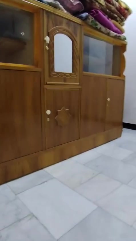 سلام عليكم بوفيه للبيع السعر خاص *********** اهذ رقمي الي يريده بي خير ويدلل
