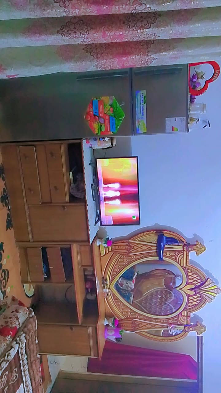 سلام عليكم قرفت اخشاب.  البيع الحد يكسر بيه.  وهذا رقمي خابرني مامتواجد ع فيس ***********
