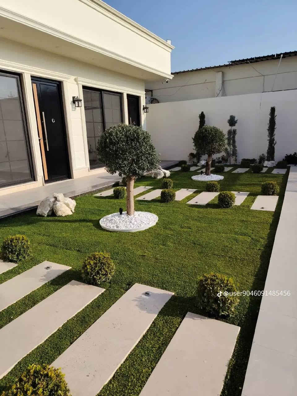 مستعدون لتصاميم الحدائق وقص الثيل وزراعه النباتات وتقليم الأشجار *********** بي واتساب
