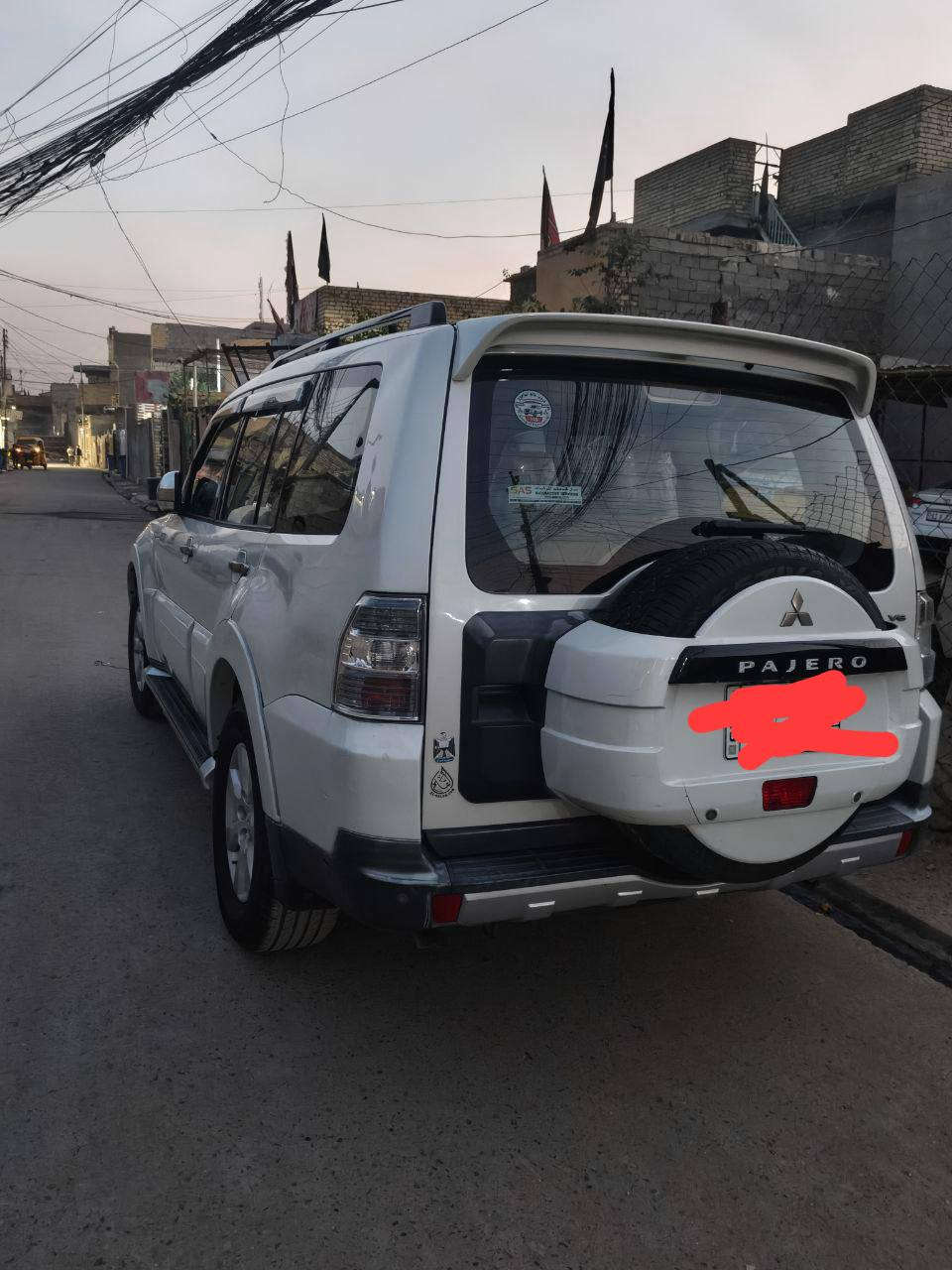 سلام عليكم
سياره باجيرو للبيع 2009 كفاله سونار موجود رقم بغداد شبه مميز الجديد الانكليزي 
مواصفات حبتور عدا الدمام 
مكينه3500
 السعر 130
مكلف بالنشر
***********
