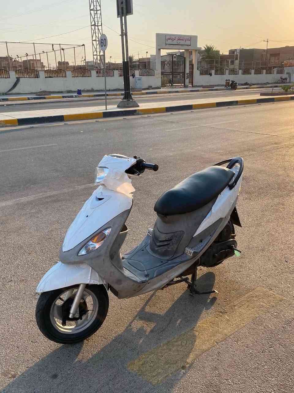 سلام عليكم 49 مفتوحه مره وحده شلعه ومعدل بيها صالنصه صجميه سلف وهندر450وبيها مجال متواجد بس ع رقم***********
