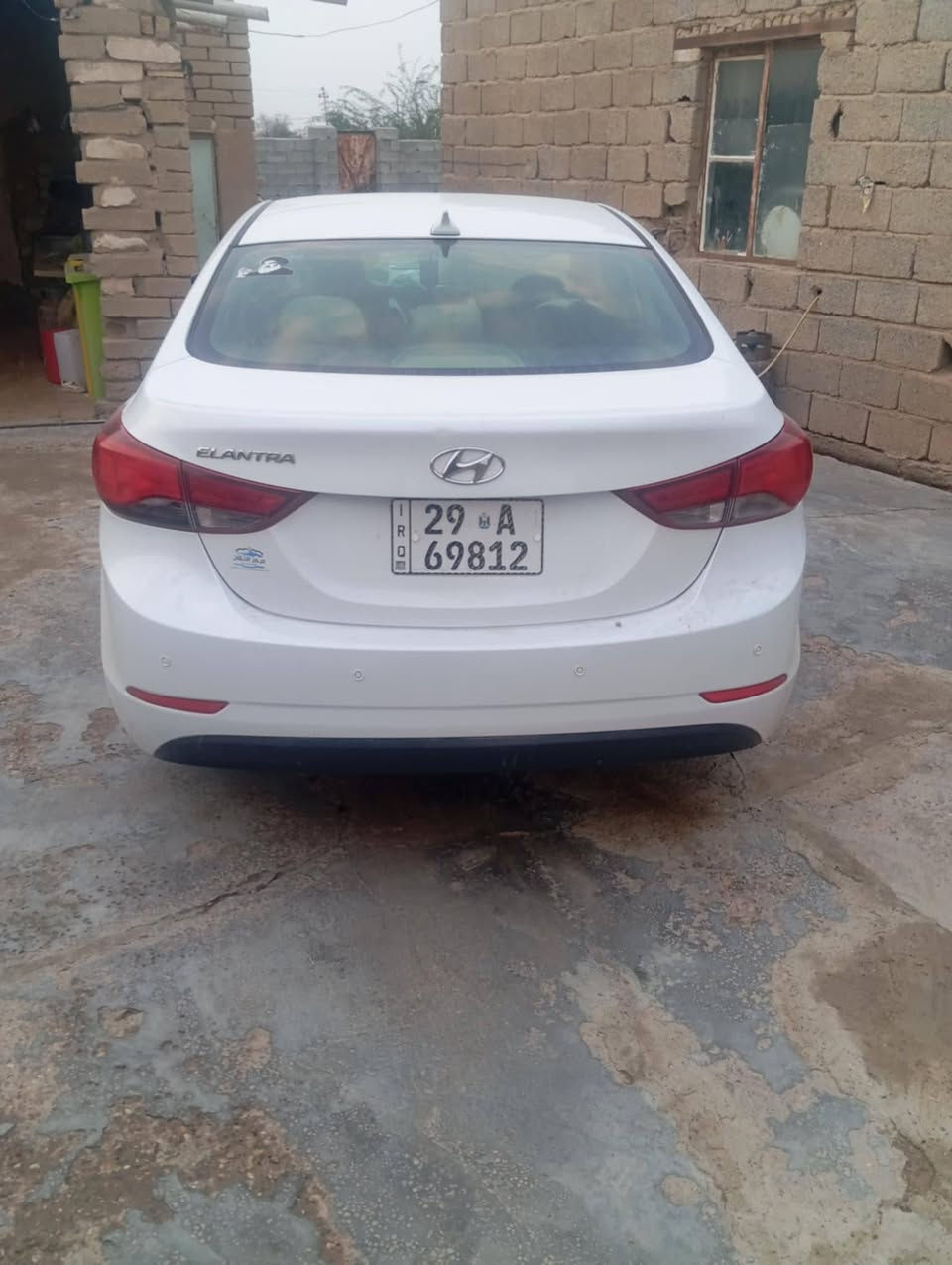 السلام عليكم للبيع  
موديل 2016 السعر 110
***********
فول مواصفات واحد على واحد 
1-بصمه تشغيل +ابواب+جنطه
2-تحكم ستيرن جهتين
3تدفائت كشنات 
4-فتحه 
5-تبريد بيانو
6-بريك ايكو 
7-دسكات اربع 
8-شاشه +كامره
9-محرك 2000
وبعد بيها مواصفات 
السياره بسمي رقم الگليزي واسط 
مصبوغه حزام بأمريكا شرط الإرباك سليم يعني بدون حادث وارد امريكي حادثها فقط دوسه اليسره عطره بدون داخل وصبغتها وعندي صورها قبل الصبغ والقماره بيها تگشير بين السلايت والجامه الاماميه وصبغته موجود سونار حديث قبل 20يوم  سويته
