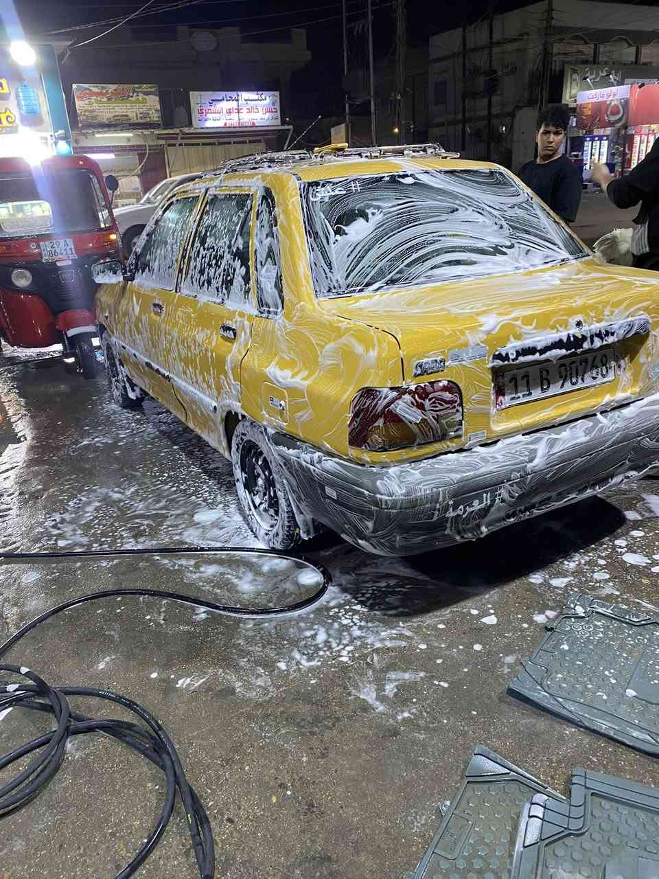 سلام عليكم سايبه موديل 2011 سياره خير من الله رقم انكليزي تبريد شغال تدفئه شغاله باسمي تحويل ثاني يوم عليها غراميه ١٠٠ الف ينزل من السعر هزه جديده هيه مطلوبه ٤ اشهر بس للاستفسار اكثر ***********مكانها بغداد زعفرانيه  سعر 27 بيها مجال
