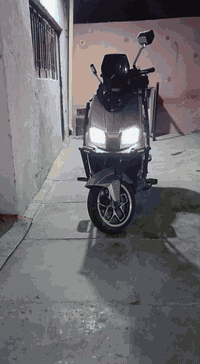 دراجه شحن الصاعقه للبيع حجم البطاريات 6 موديل 2025سعر مليون 100بيه مجا...