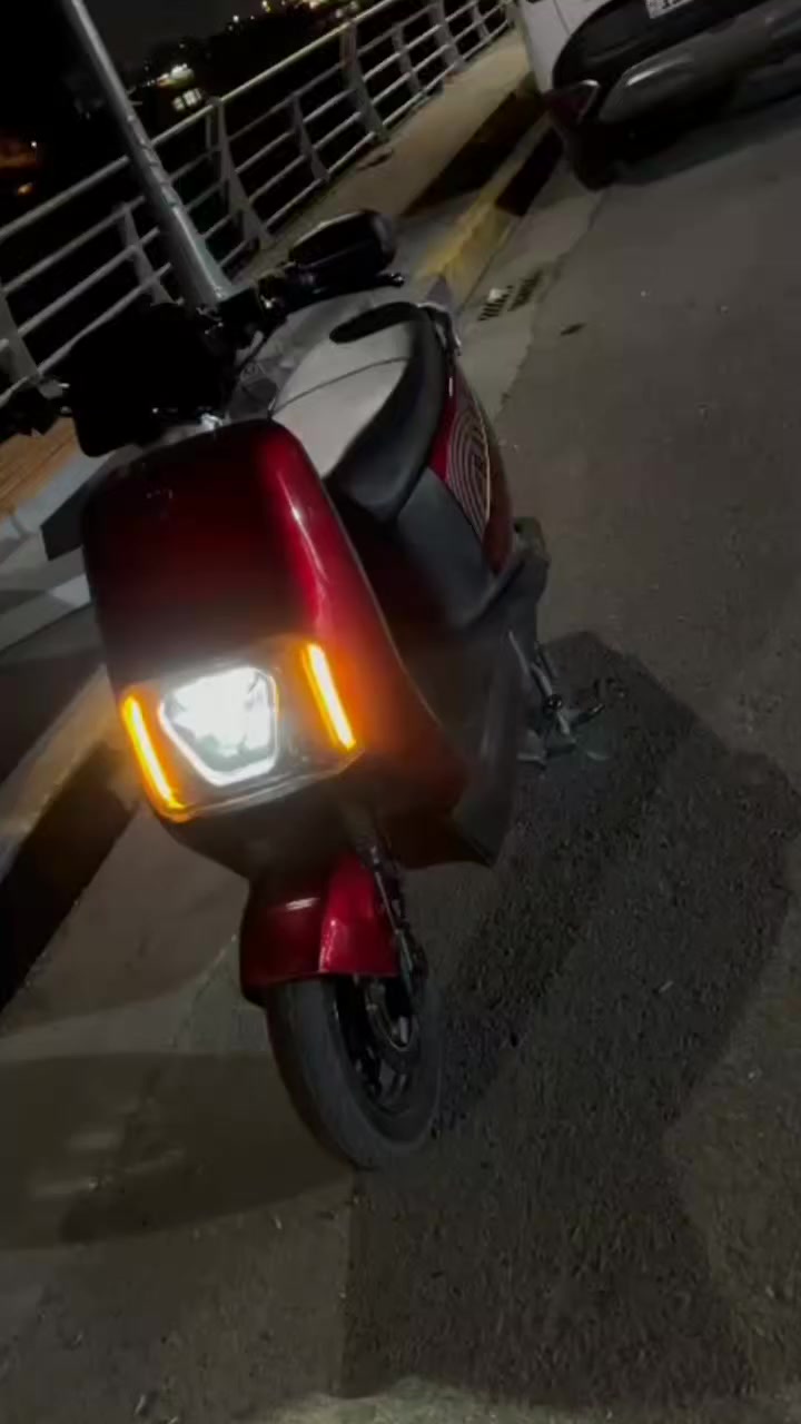 ســـــــــــــلام عـــــــلــــــيـــــــكــــــــم 
دراجة شحن الريان c2 دخول شهر ال1 للبيع مستعجل دراجة احلى من الصور وممغسولة عله ترابها الصور
المواصفات :
1- 6 بطاريات كبار
2- مانع انزلاق ABS
3- بريكات دسك [دهن] امامي و خلفي
4- سرعة 60 km/h حقيقي على برنامج ويز
5- تمشي مسافة 60 كيلو متر حقيقي
6 - اضائة ليد عالي ناصي ثلجي
7- شاحن اصلي مالتها ما مبدل
مرايات مالتها الاصلية موجودة فقط الجهة اليسرة مكسور الكزاز تكدر تخلي جامة من اي ابو جام
السعر 700 الف وبيها مجال حك الجية 
العنوان : بغداد سبع ابكار الكريعات نزلة البلام ساحة القرة غولي
للاستفسار موجود خاص او واتساب ***********
