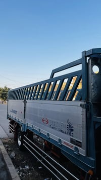 للبيع محجر هينو محجر حلو وحديد ثقيل اصلي طول 6وربع او مراوس بمحجر بوري...