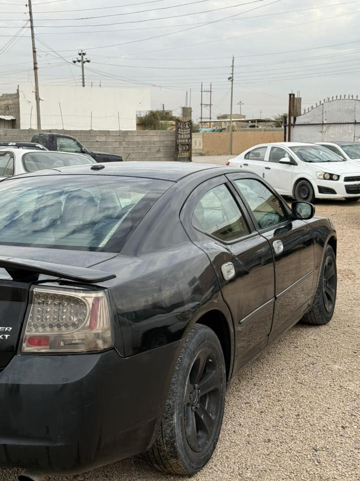 دوج جارجر موديل ٢٠١٠ شهر استلم ارقام وسنويه تسجل الأنبار محرك كير جديد سياره حلوه مكان سياره رمادي استفسار ***********
