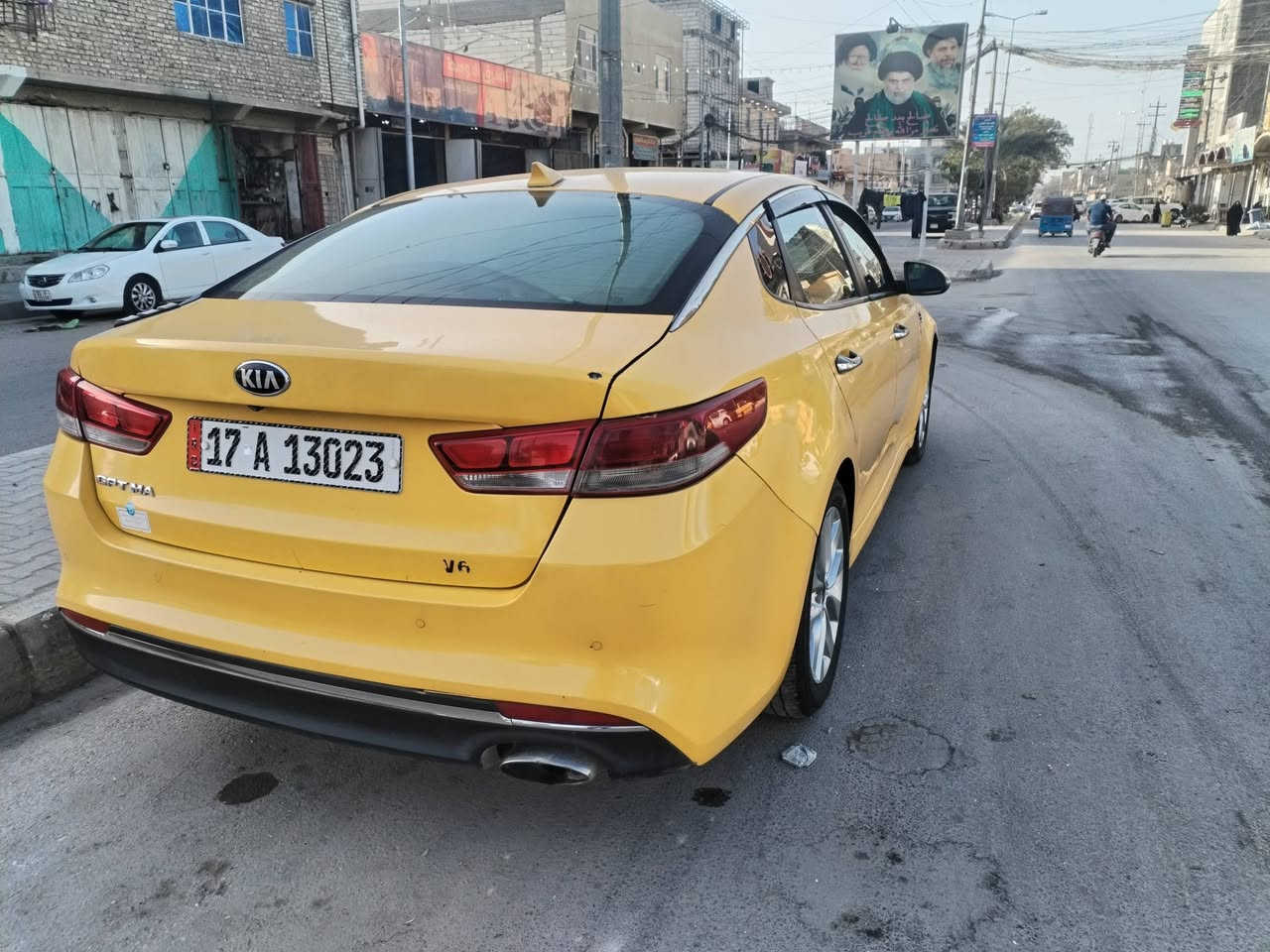 السلام عليكم للبيع كيا اوبتما موديل 2018 وارد أمريكي ضربتهه جاملغ الأمامي جهه العبري وبنيد بيهه عابر محرك وكير مكفولات حداديه الاماميه جديده تخم تاير جديد باتري جديد تحكم استيرن سستم سماعات شاشه تاب كامرة دواره مكاني كربلاء *********** سعرهه 125 بيع مستعجل  رقم مثنى انكليزي بأسمي تحويل مباشر
