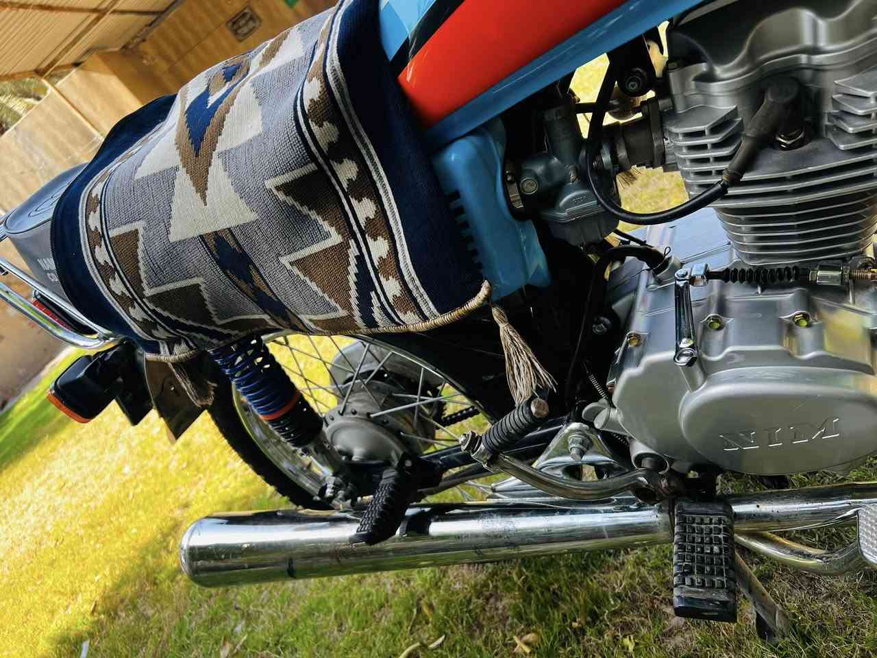 نامه امتياز للبيع 2027 طالعه بشهر 11 مكفوله من كلشي السعر 750 وبيهه مجال عنواني بابل قرب البوابه الجنوبيه *********** اتصل مامتواجد على الفيسبوك
