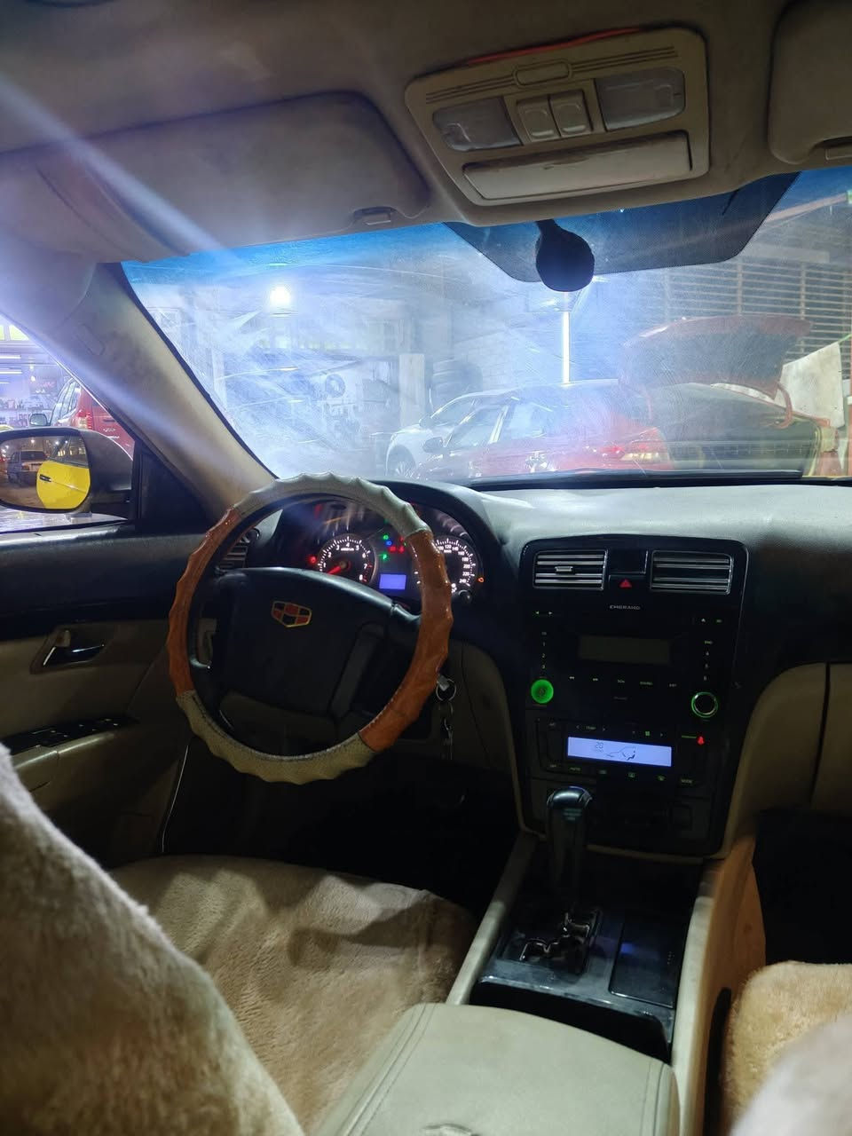 السلام عليكم جيلي ام گراند موديل 2012للبيع مكينه وگير بيكاتشو 1800بيهة الگير عاطل بيهة بارد بالبنيد والجاملغ    حدادية نضيفه وتايرات نضيفه المالك بالرميثة سنويه لغاية 29 مكانهة النجف السعر ٣٥للاستفسار ***********
