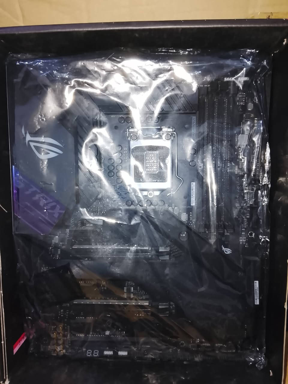 السلام عليكم عيني عندي هذه مذر بورد استعملته اقل من شهر تقريبا جديد z490-e يخبل وكارتونته موجودة قيم السعر الي يرضي الله واخذه بل العافية 💜


**إذا كنت صاحب هذا الإعلان وتريد حذفه لأي سبب، رجاءا أرسل رسالة إلى الدعم الفني**