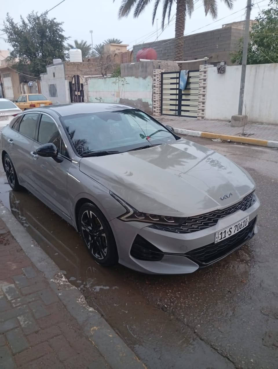 سلام عليكم حبايب كي فايف موديل 20023  فول مواصفات من عده الفتحه. السياره تيربو  رقم بغداد ضربتها
جاملغ وبنيد وفخذه مرجعيها بارد ضربه خفيفه أسعر سياره 170وبيها مجال رقمي   ***********
مكاني كربلاء حي لعباس
