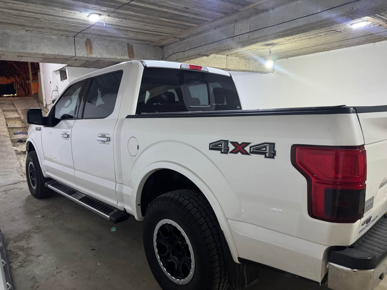 سلام عليكم فورد f150موديل 2018ماشي ٧٢الف بدون صبخ و بدون تعديل  قبات موسفات بانوراما رادار امام و خلفي جانبي كامير ٣٦٠او بارك كوشن تدفيئه و تبريد كوشن ورا تدفيئه اوتو ستار ستوب مرايات حساس جام خلفي كهربائي صدندوق شفط كوشن خزن سياره مظيفه بمعنا كليمه فول فول يعني قبات موسفات مود سياقه اربعه مو د سياقه محرك ٨مرغوب سياره بدون نواقص جاهزه من كول شي دينارمصرف مابيها سعر 300$مجال بصيط رقم موبايل *********** كيفري, ديالى
