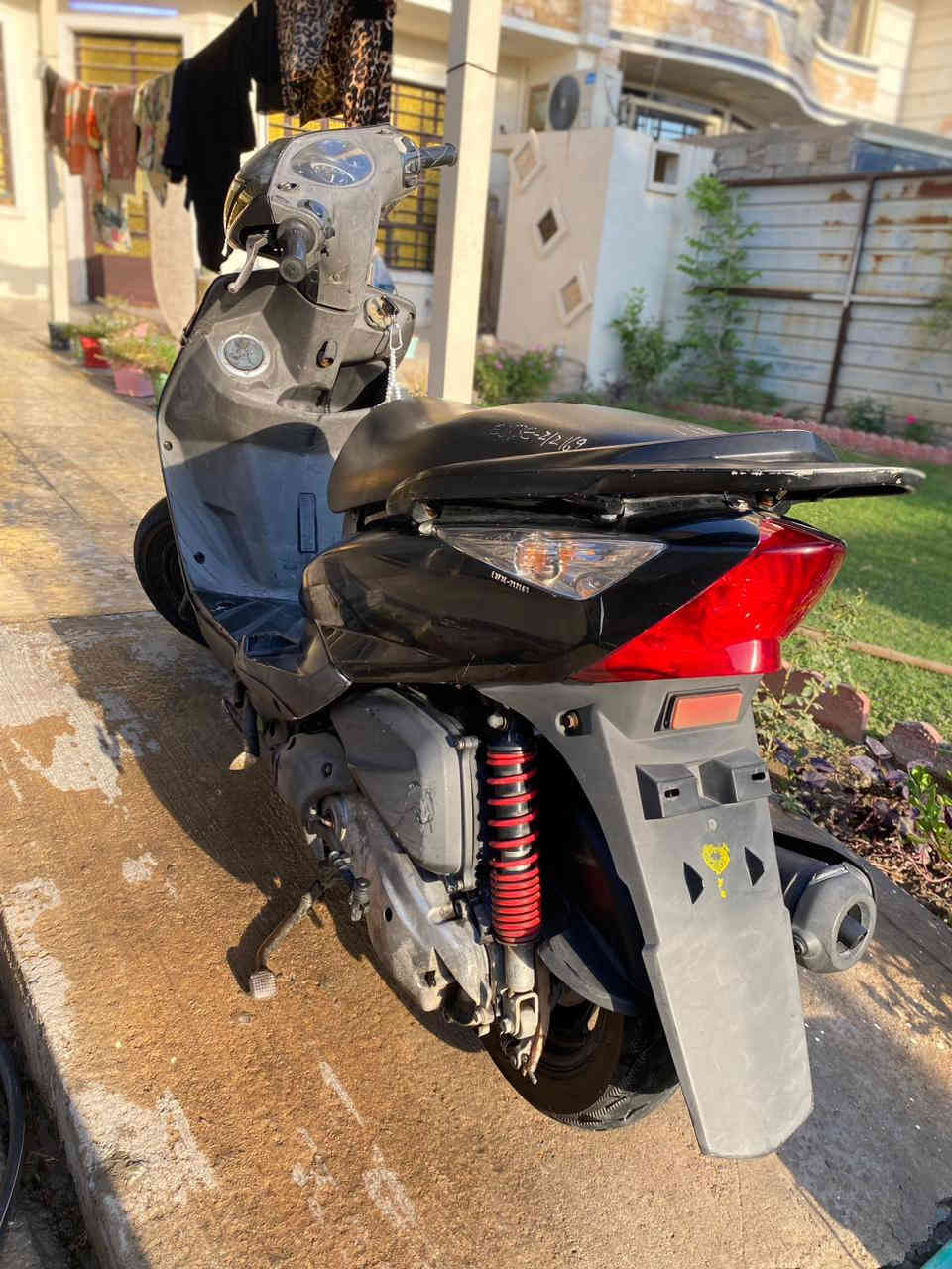 ثعلب للبيع كفالة عامة جديد قبل شهرين نزلت من الرمبه
اي نقص مابيها كفرات ختم واحد كهربائيات كلها كامله على البلاد دراجة شلعة ومعدل بعدها بالملح نكرة سلف بأي وقت ماشية قليل

السعر 750 وبيه مجال للطيبين دراجة جديدةة كلش بانزين محسن ودهن امزويل

مكاني بغداد الغزالية  

الشراي يتصل او يراسلني واتساب ماموجود على الماسنجر

‪0783 299 6934‬
