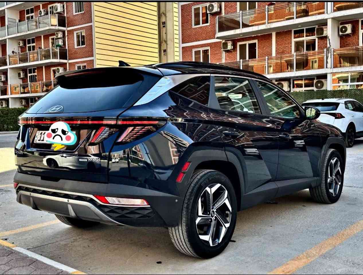 السلام عليكم توسان م2023.هايبرد  فول تراك ماشيه 36 بيها فقط باب السكن الباقي كفاله عامه  سنويه بسمي عنوان واسط الصويرة شركة الزبيدي السعر لاستفسار ع ***********
