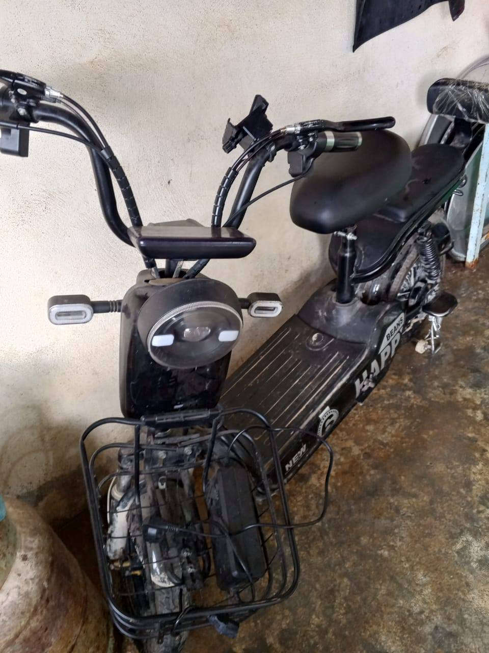 السلام عليكم موطور للبيع الحجم 14 السعر 350وبي مجال
***********
