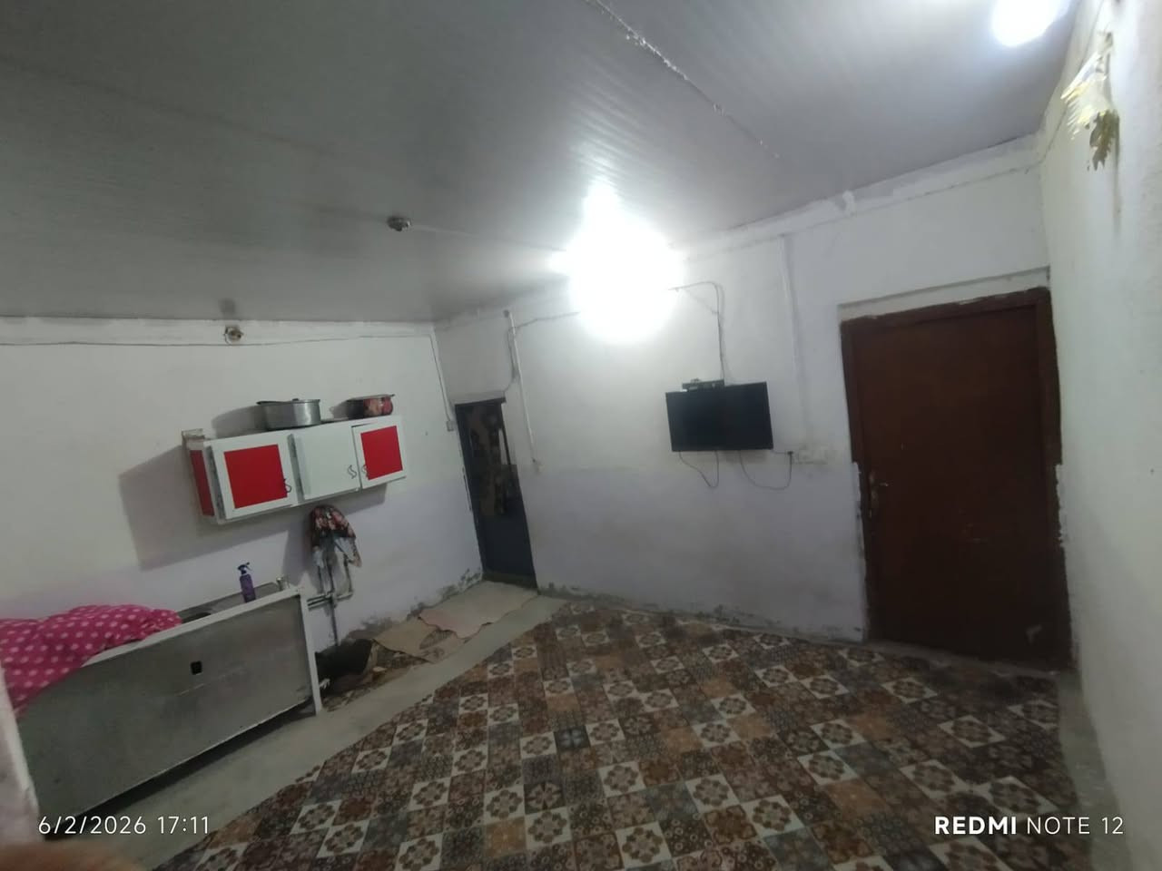 بيت 50 متر حي ميسان زراعي شارع 60 سيطرة الشياب 
يحتوي على غرفة وصاله ومطبخ وصحيات سقف سندويج
السعر 15 وبي مجال للاستفسار اكثر صاحب الدار ***********
