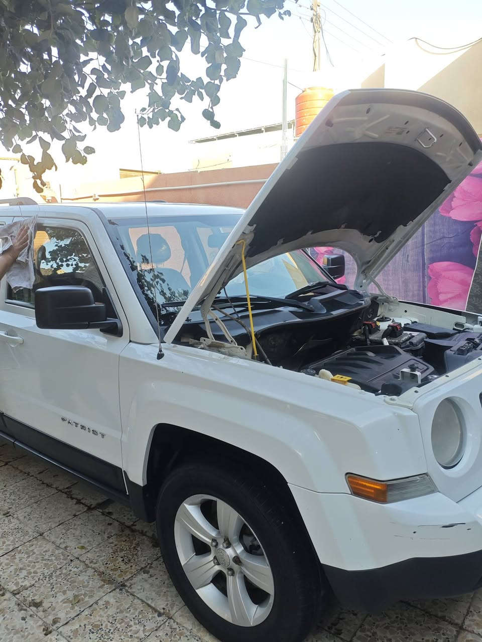 سلام عليكم  جيب باتريوت وارد امريكي 2016 ضربه خلفيه باب صندوك تصليح بدون تبديل مكينه تنقص دهن سنويه بسمي تحويل ثاني يوم مكان بصره زبير  *********** سعر 120 وبيها مجال
