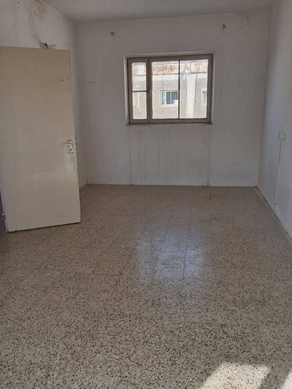 السلام عليكم شقه للايجار شقق الخضراء صندوقي طابق ثاني غرفتين وصالة قرب مدرسة مأرب للاستفسار ***********
***********
