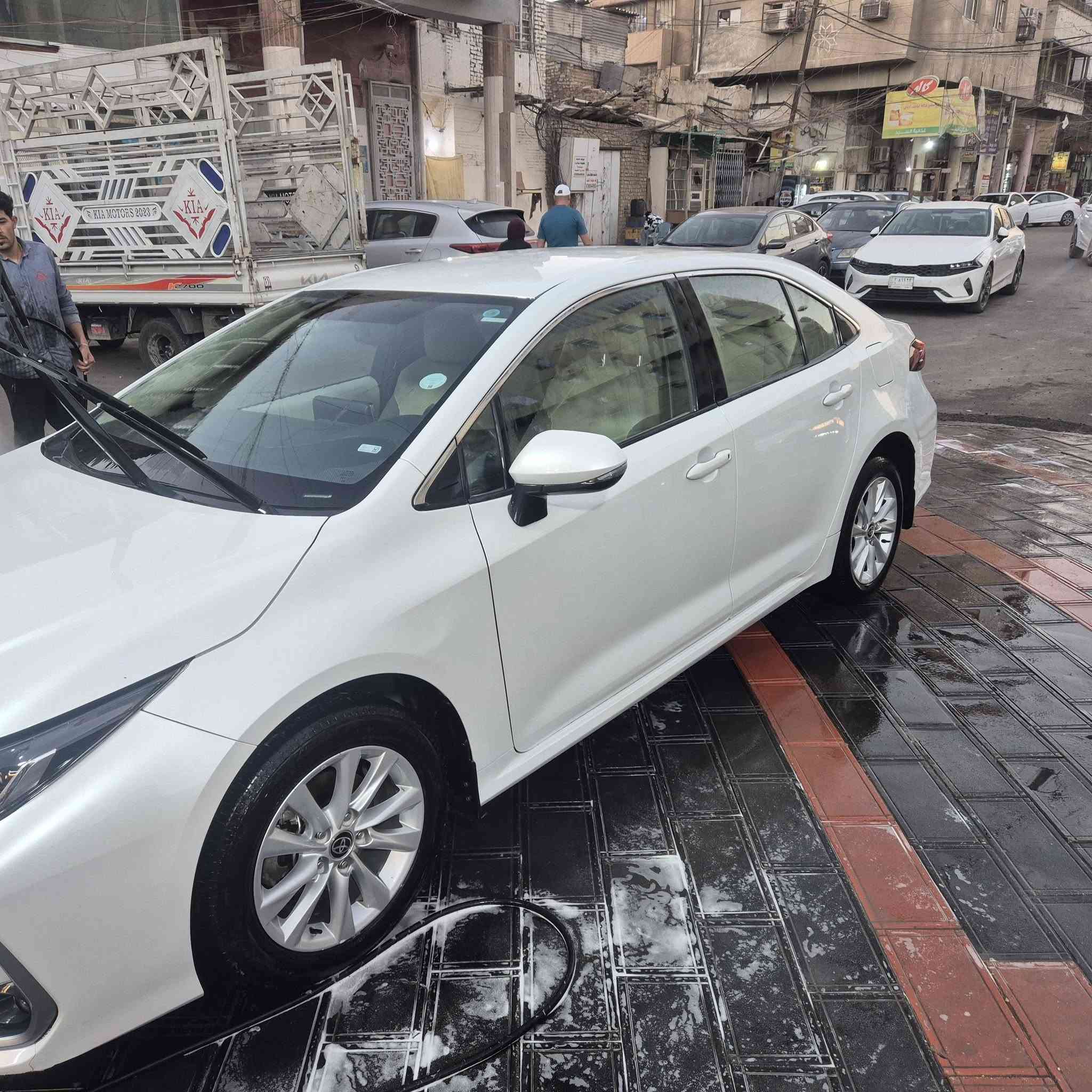 كورلا موديل ٢٠٢٣ سار رقم سلمانيه ماشيه ٦٢الف السياره باسمي الضرار طخات قليله السعر تعال خاص او الاتصال على الرقم ***********
