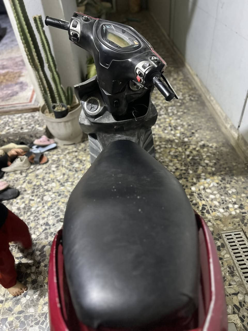 سلام عليكم 
دراجه اللبيع 
جيتي ار 
مكينه نضيفه وهاي دراجه كدام عيني 
كلجات رياضي دراجه نوزل 
عنوان بغداد لامين الثانيه 
رقم *********** 
سعر 650 وبيها مجال الشراي
