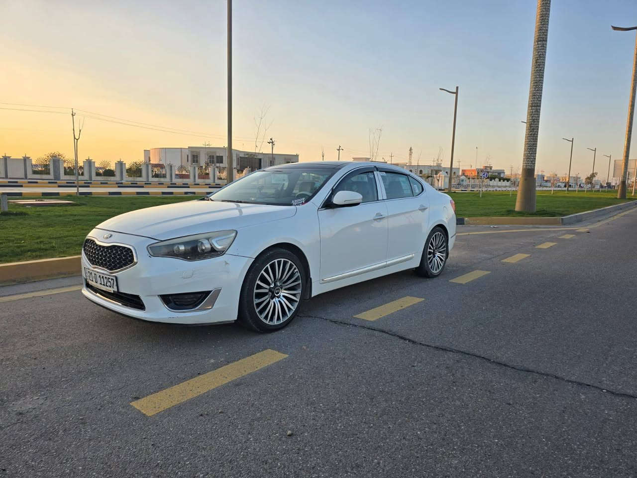 السلام عليكم كادنزه للبيع موديل  2016  خليجي فول مواصفات  السعر 165ورقه وبيها مجال مكاني الانبار الكرمة ***********
