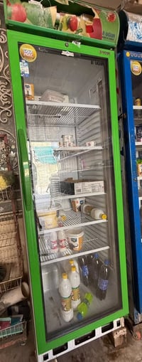 برادات شغالات كلشي مابيهن سعر البراد الواحد 175 مع رفوف 150 الف مع مجم...