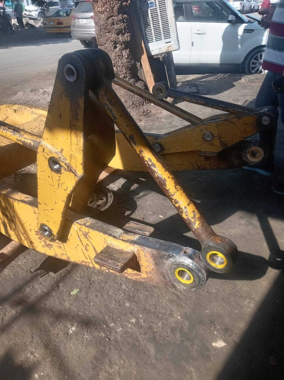 محل حدادة وتورنة ابو عبدالله لتصليح جميع أنواع الشفلات كيله صينيه صدرالمكان بغداد كمب ساره للاستفسار ***********
