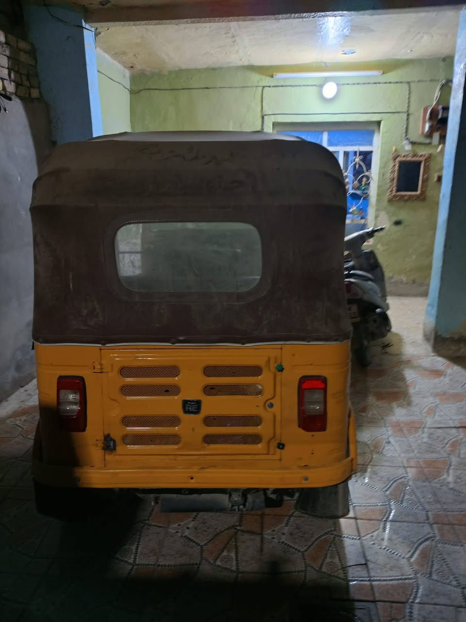 سلام عليكم تكتك للبيع شركه المصطفى
الموديل عشرين 

بيه ضربه خفيفه الباقي كفالة 

اوراق مو رقم 

مصبوغة عام لجماليه 

كهربائيت كله جديده 

الاتصال ع الرقم ***********
