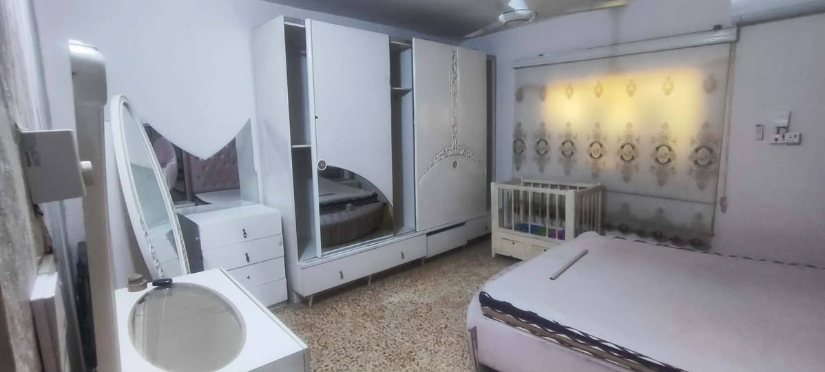 السلام عليكم غرفه تركيه نضيفه كلش وستعمال قليل مستعجل على البيع الغرفه مفتوحه وبعده بلسيار الشراي يتصل *********** مكاني ابو رمانه عمارة, ميسان
