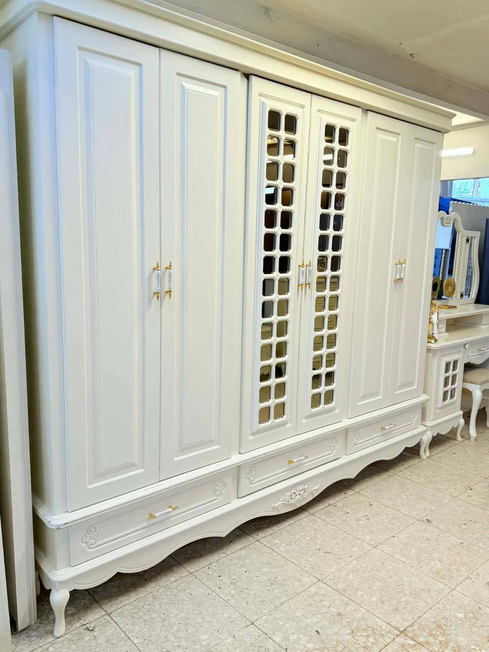 غرفه تركي كانتري الاصلي خشب زان 8 قطع نظافة 95💯 واصل شد او نقل


**إذا كنت صاحب هذا الإعلان وتريد حذفه لأي سبب، رجاءا أرسل رسالة إلى الدعم الفني**