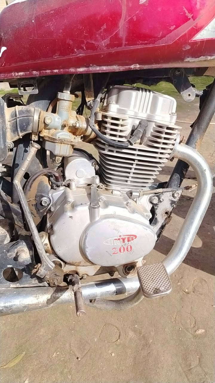 السلام عليكم موطور للبيع او مراوس 

٥كير كهربايات بي بومه فقط 
محرك مجفت جديد شغال صافي تواير جدد 
السعر١٢٥وبي مجال الشراي يتصل ***********
