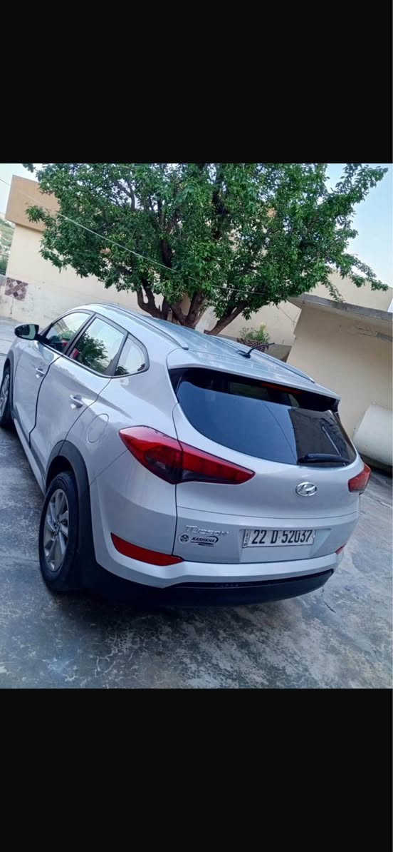 honda Tecson
موديل. ٢٠١٧
سياره بولند جملخ سبخ و درگه (باب) تبديل شريكه بدون دواخل
سياره ٢٢٠ميل روشتويه
سياره زور پاكو خاوينه يه ك دينار مه سروفي نيه 
مواصفات كوشن كهربايي لايت زينون سندوق شفت
سياره له ئاكريه . سياره موجود عقره 
سعر.( ١٢٤) مجال 
رقم تلفون . كورك . واتس اب > (***********) اكر, نينوى
