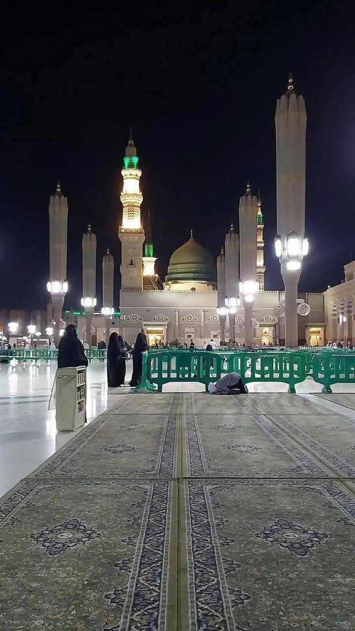 🕋✨ #العرض_الاقتصادي_الذهبي ✨🕋

تعلن شركة أهل الجود للسفر والسياحة عن فتح باب التسجيل لعمرة شهر صفر  وشهر ربيع الأول الخير عمرتين بسفرة واحدة وبالتقسيط وبأسعار مميزة جدًا.

📅 موعد السفر: نهايه شهر صفر على بداية شهر ربيع الأول الخير

━━━━━━━━━━━━━━━
🕋 العمرة البرية
━━━━━━━━━━━━━━━

💰 السعر نقدًا: 750,000 الف

🔹 دفعة أولى: 100,000الف
🔹 قسط شهري: 50,000الف

📍 البرنامج:
🔸 ليلتان في المدينة المنورة
🔸 خمسة ليالي في مكة المكرمة

━━━━━━━━━━━━━━━
✈️ عمرة الطيران
━━━━━━━━━━━━━━━

💰 التصريف للشركات : 1000000

🔹 دفعة أولى: 100,000 الف
🔹 قسط شهري: 100,000 الف

📍 البرنامج:
🔸 3 ليالٍ في المدينة المنورة
🔸 7 ليالٍ في مكة المكرمة

━━━━━━━━━━━━━━━
✅ يشمل البرنامج
━━━━━━━━━━━━━━━

✈️ تذاكر الطيران ذهابًا وإيابًا
📄 تأشيرة الدخول (الفيزا)
🩺 التأمين الصحي للمعتمر
🚌 باصات حديثة ومكيفة
🏨 السكن في فنادق نظيفة ومريحة
🍽️ ثلاث وجبات يوميًا
📖 إرشاد ديني وشرح مناسك العمرة
🎤 محاضرات توعوية ودينية
🕋 ختمة قرآنية داخل الحرم المكي
🎁 هدايا للمسافرين (حقيبة سفر صغيرة + كتيب أعمال العمرة)

📍 مزارات المدينة المنورة:
• جبل أحد
• قبر سيد الشهداء حمزة (عليه السلام)
• المساجد السبعة
• مسجد ذو القبلتين
• مسجد قباء

📍 مزارات مكة المكرمة:
• جبل ثور
• جبل الرحمة (عرفات)
• منى
• مزدلفة

━━━━━━━━━━━━━
للاستفسار / 
***********🌐
***********🌐
