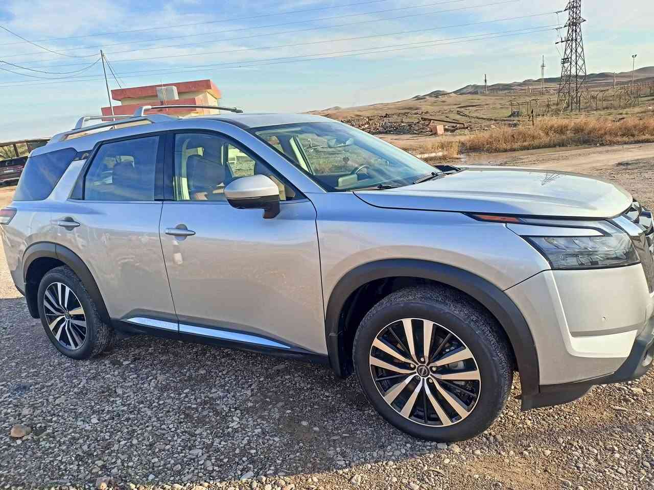 للبيع نيسان باثفندر 24 بلاتينيوم
مواصفات البلاتينيوم معروفة 

السيارة بدون صبغ بدون تبديل بدون تعديل 

حادثها فقط لايت اليمين مبدل بلادي ودعامية 

ماشية حاليا 12 الف مايل 

داخلها مشمشي 

رقم اربيل باسمي تسجيل جديد 

ارباك طاك ومصلح شرط الفحص

صور الحادث بالمنشور 

#السعر 335 ورقة 

العنوان كركوك شارع المعارض 

رقم موبايل ***********
