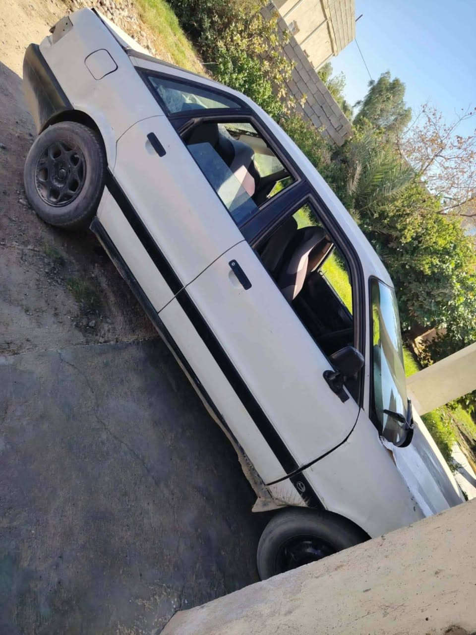 السلام عليكم مكلف بالنشر اودي للبيع والمراوس فحص صلاح الدين تحويل وكالة كير محرك شرط السيارة حلوة وجاهزة شعندك مراوس نزل سوبر بطه السعر 13 وبيها مجال مكانها الشرقاط اسديرة 
***********
