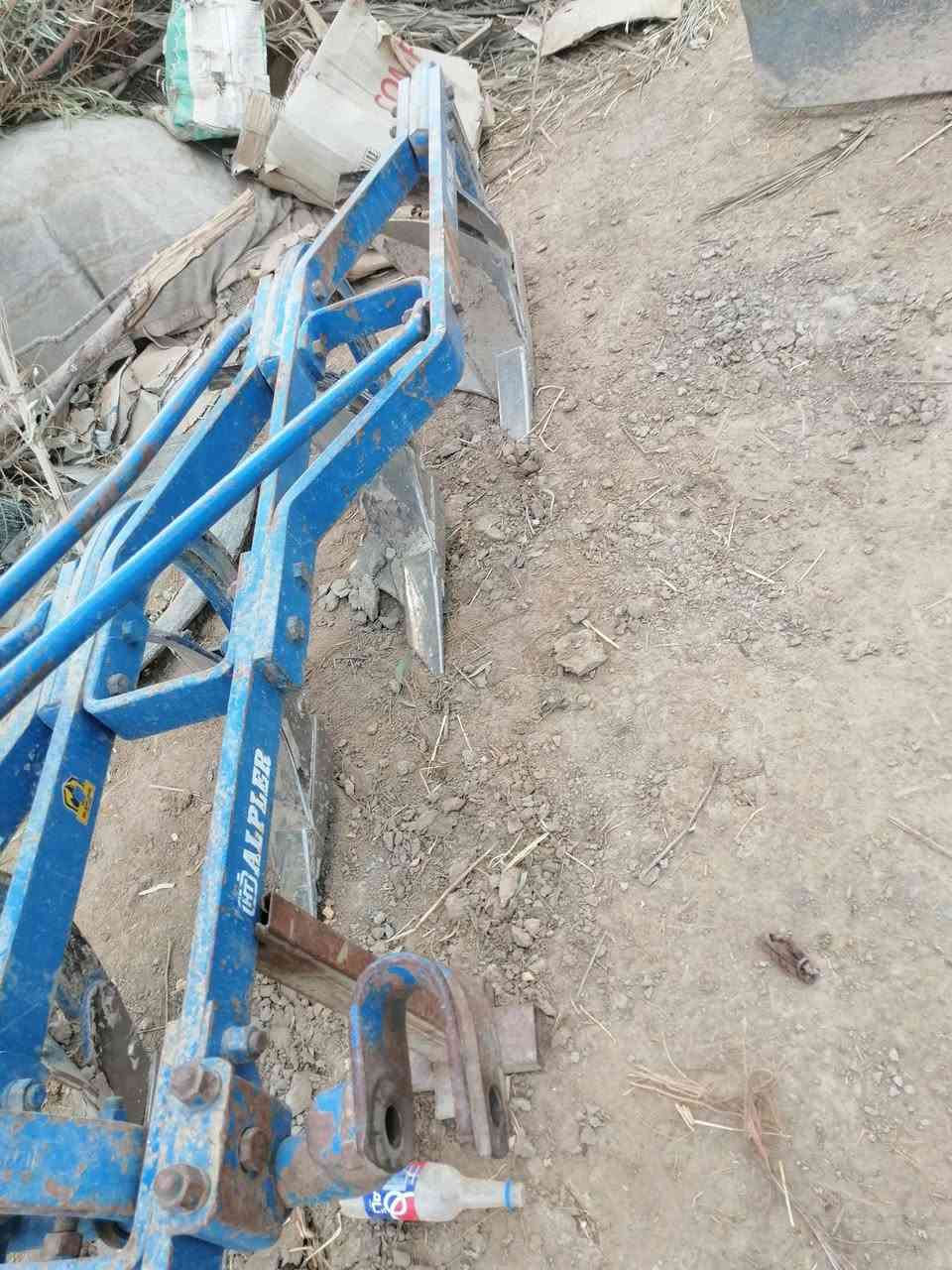 فدان البيع رباعي حجم ٨ البير تركي نضيف كلش رقم موباي***********مكلف بانشر
