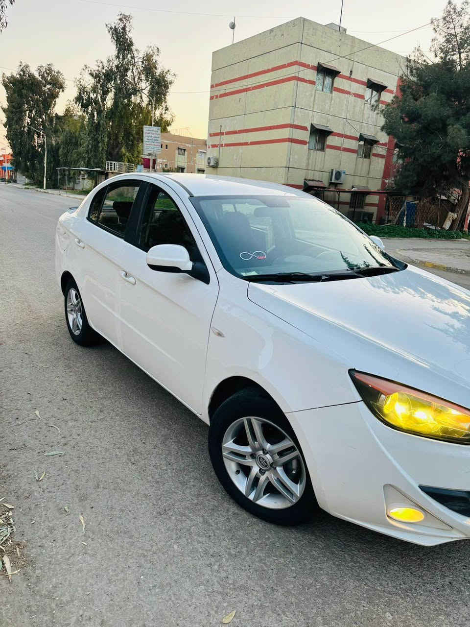 السعر مناسب 
شراي خابر ما اجاوب خاص 
للبيع سياره فاو اولى  موديل 2013 رقم سنويه وهزه ورقم  تحويل وكاله سنويه جديدثاني يوم سياره جديده كلش وكلها على وضع شركه مملعوب بيها ومتعبانه ابد كير ومحرك شرط وصرف وبخار ونضوح  مابيها سحبها حلو ونشطه فول مواصفات فول اتوماتيك بطاقه بانزين موجود تخم تاير جديد باطري جديد صدر جديد  محرك مالها زنجير مرغوب   
 بدون ضبغ  كل بشرط فحص لايتات جديد  تبريد تدفيه كل تمام ⚫️ مكان كركوك واسطي *********** كركوك, العراق
